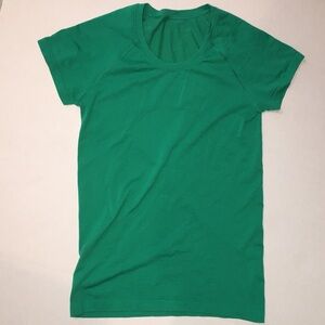 Lululemon Green Tee Shirt | Short Sleeve Athletic Top | Size M